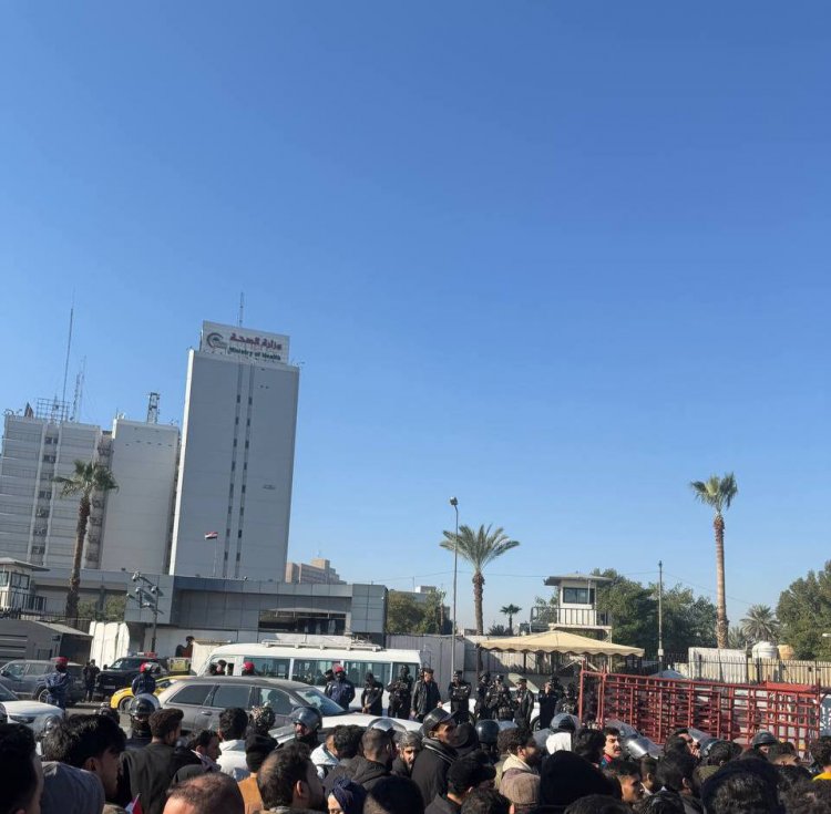 خريج مجموعة طبية والوظيفة مجهولة بقلم الكاتبة المبدعة نور  الغزي